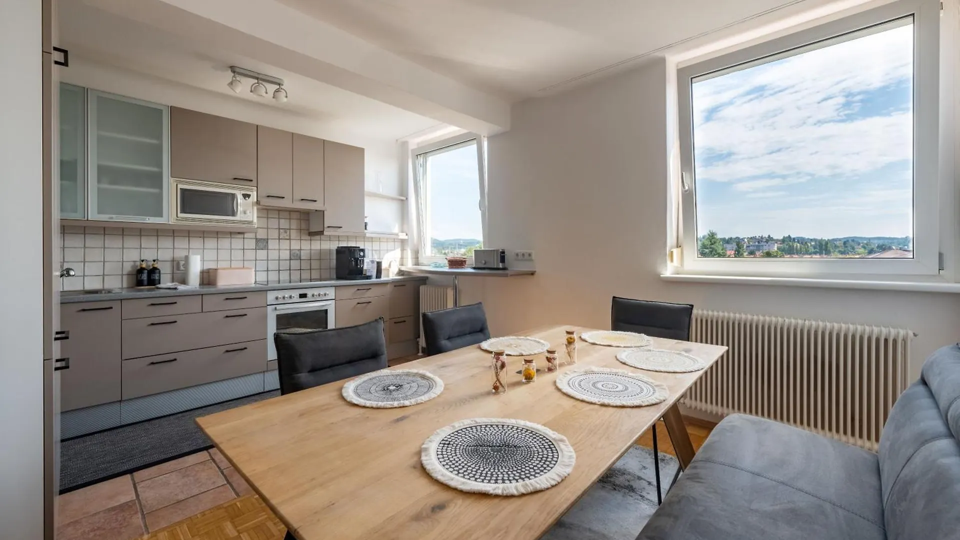 Tamliving Zentrum Luxus Parken Messe Wifi Traumaussicht Sunrise&Sunset غراتس